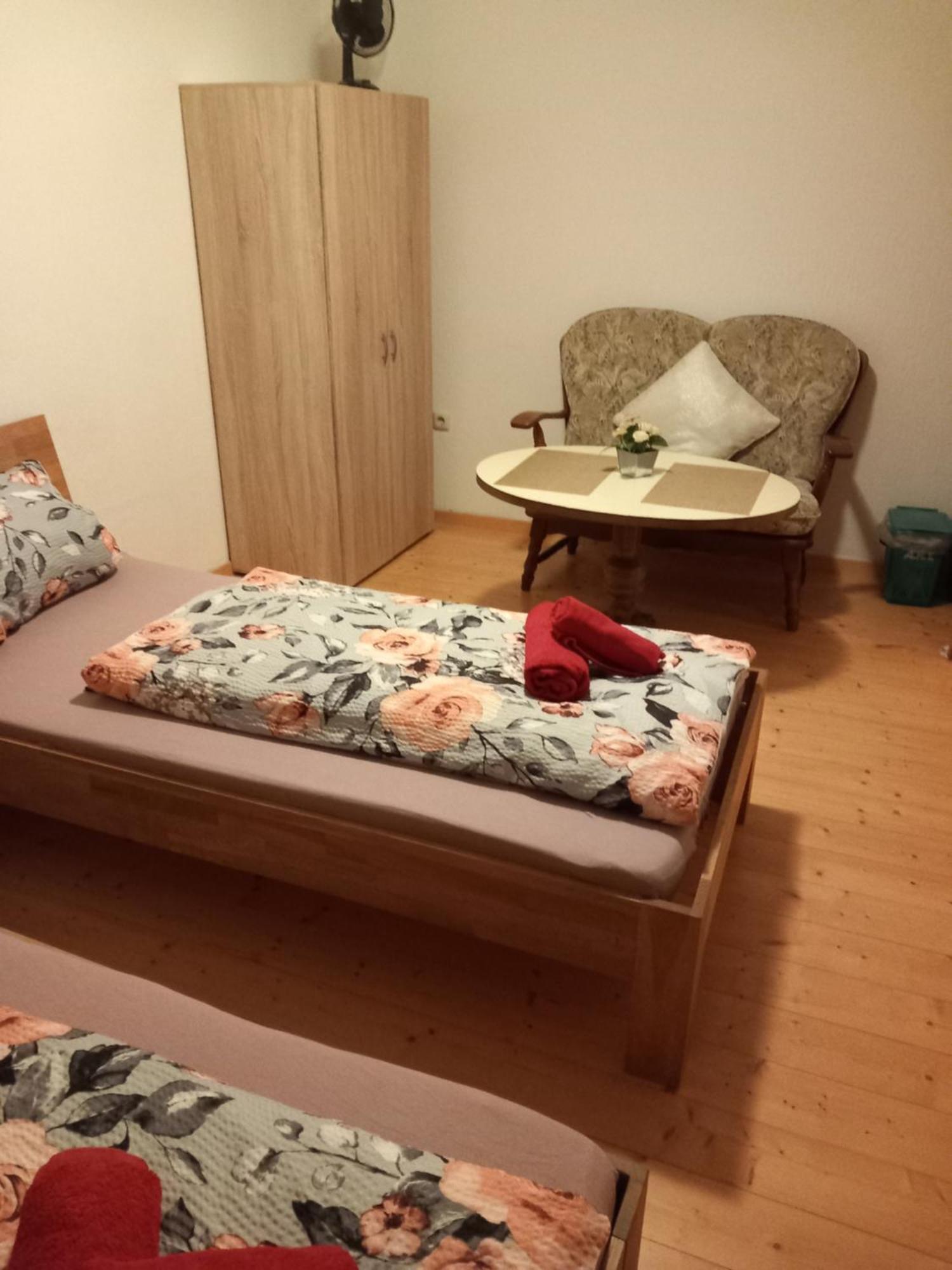 Zimmervermietung Pargen Daun Exterior foto